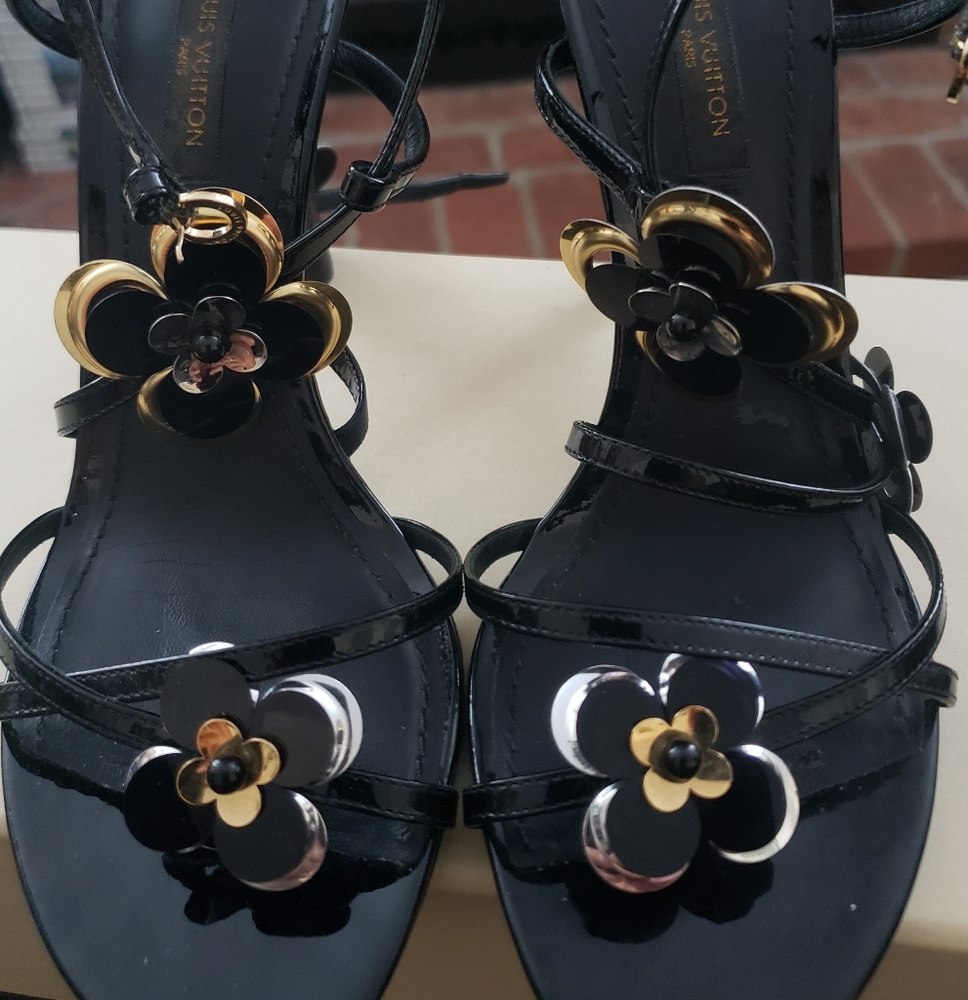 Authentic Louis Vuitton Sz 36.5 Patent Leather Floral Sexy Strappy Heels